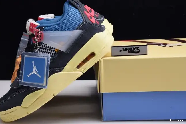 Rep TB 4 UNION JORDAN DC9533-001 RETRO AIR OFF NOIR 0605